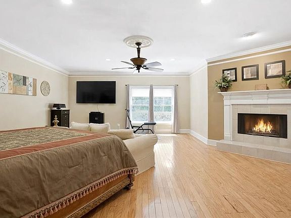 5th image of 6279 Giles Rd