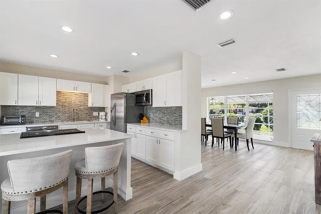 3 bed, 2.0 bath, 1092 sqft, $4,500 — Photo 3