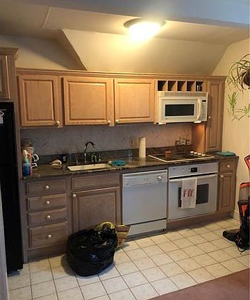 2nd image of 36 Oakland Ave