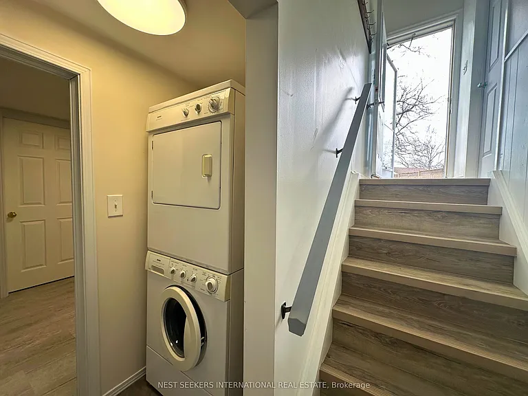 494 Oshawa Blvd N — Photo 13