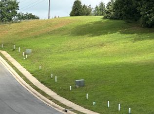 Collinswood Dr, Staunton, VA 24401