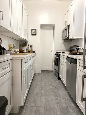 Rented by Compass | media 18