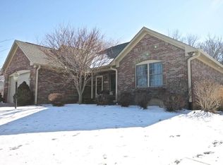 639 Keeneland Ln, Greenwood, IN 46142