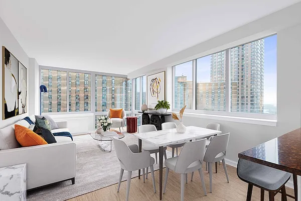 Rented by Greystar | media 2