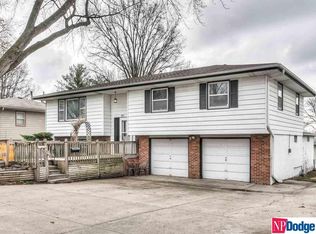 2813 Greene Ave, Bellevue, NE 68147