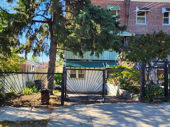 954 E 212th Street, Bronx, NY 10469