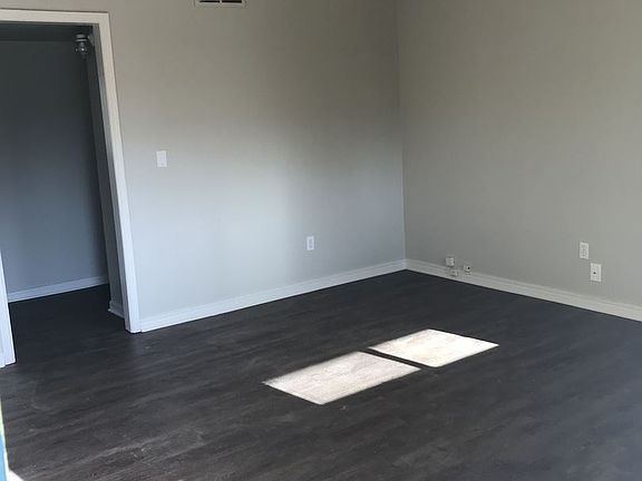 4th image of 1211 N Leverett Ave APT 02