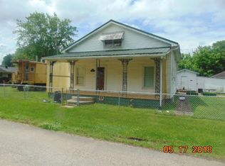 157 Railroad Cir, Betsy Layne, KY 41605