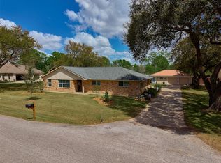 9015 Antonia St, Needville, TX 77461