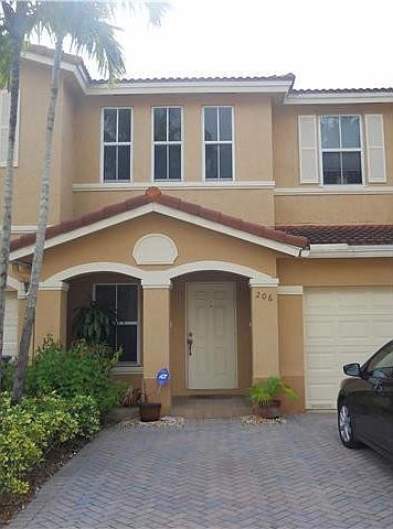1st image of 206 Riverwalk Cir