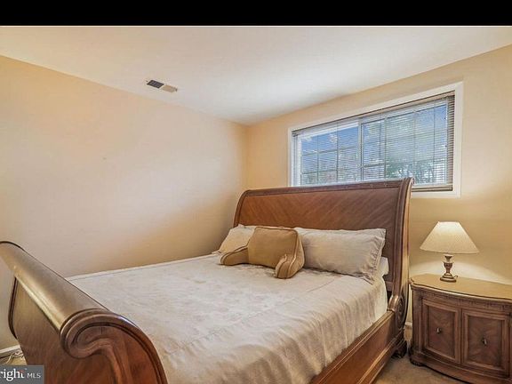 4th image of 12453 Surrey Circle Dr #B