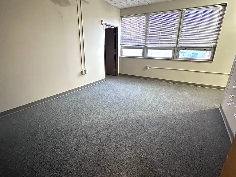 Madison Street Apartments — Photo 26