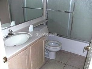 5th image of 2333 Bloomington Dr