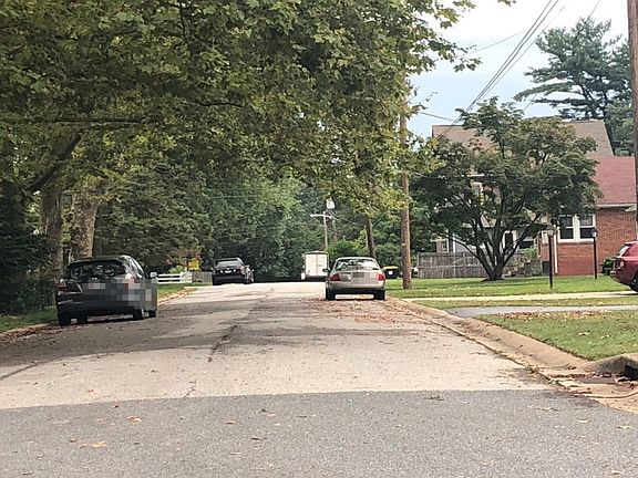 5th image of 411 Lore Ave