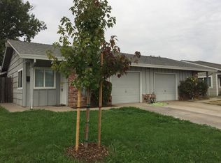 9075 Salmon Falls Dr, Sacramento, CA 95826
