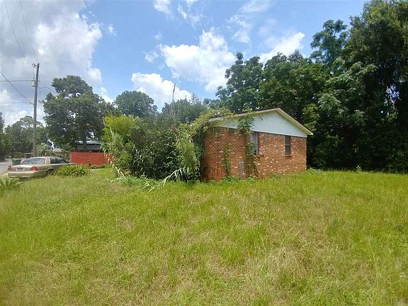 5th image of 976 Spanish Moss Dr