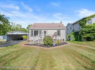 1132 W Valley Rd, Lansing, MI 48906