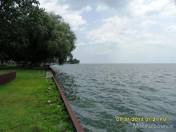 L water view