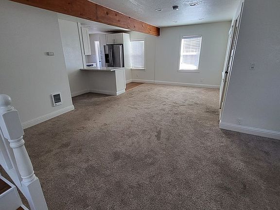 4th image of 5116 Hilltop Dr