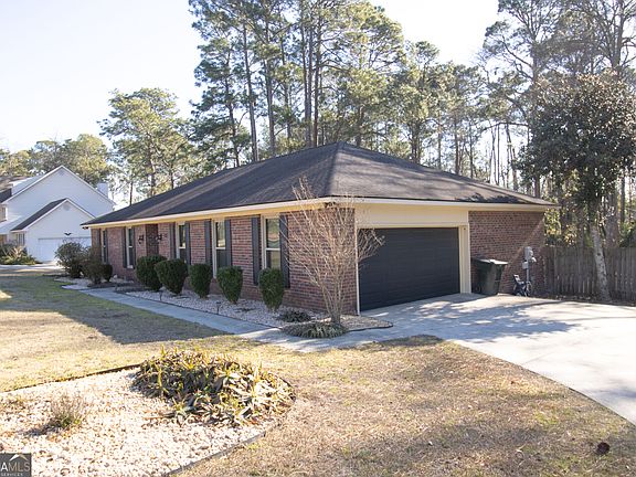2nd image of 410 Cardinal Dr