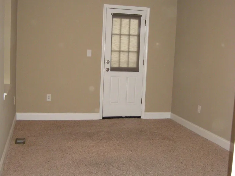 1028 Hollins St — Photo 9