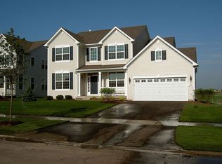 147 Charleston Ln, Gilberts, IL 60136