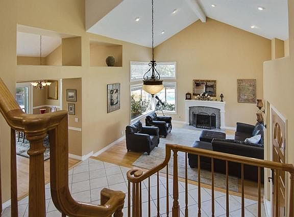 3rd image of 2239 Watertown Ct