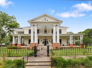 401 N Walnut Ave, Eagle Lake, TX 77434