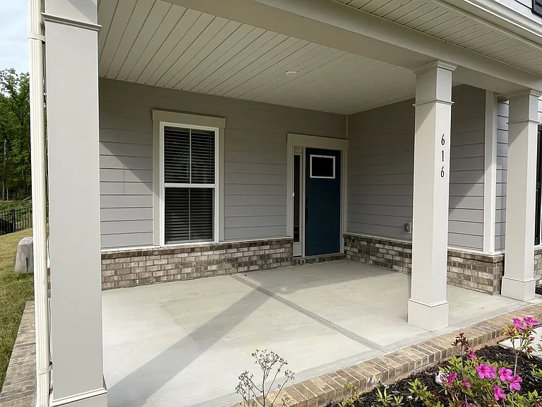 616 Southstone Dr — Photo 2