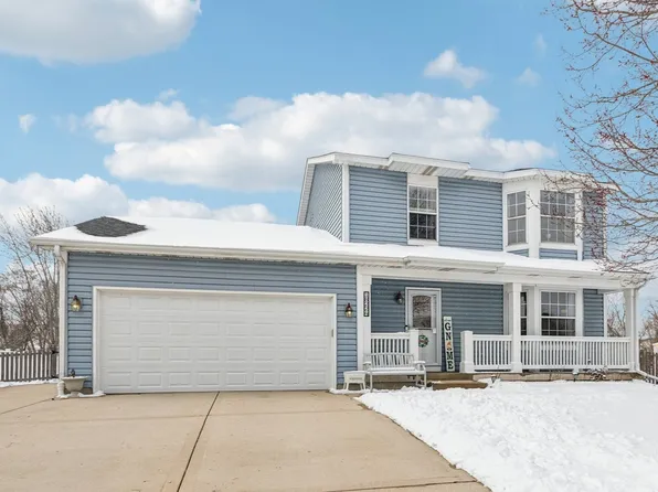 18224 W Old Pine Ct, Gurnee, IL 60031