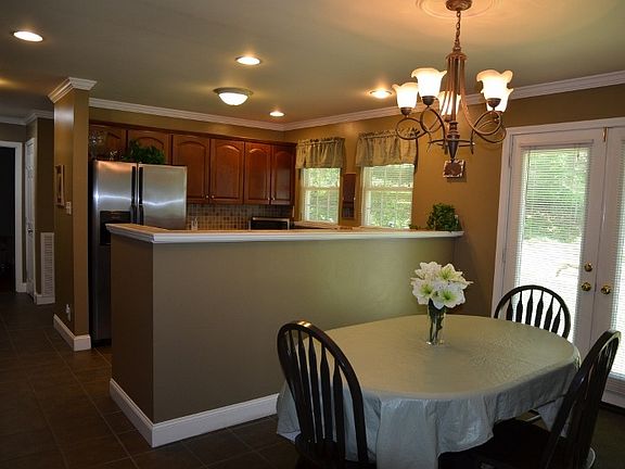 3rd image of 6110 Circle Wood Ln