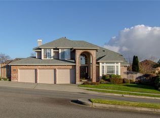 4909 Orca Dr NE, Tacoma, WA