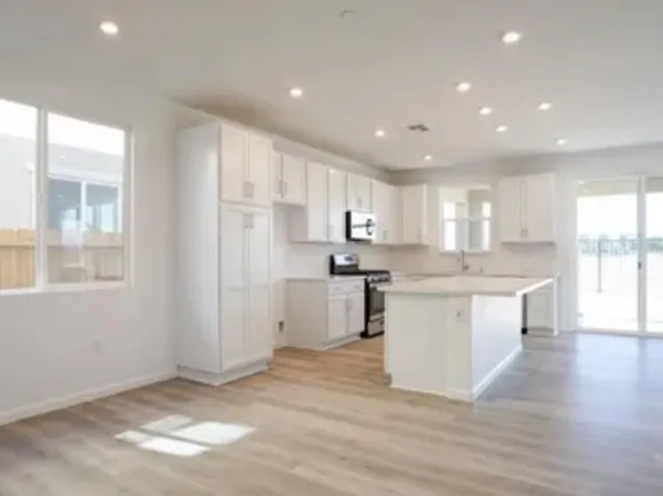 844 J St, Galt, CA 95632