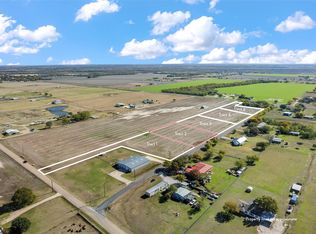 2 Kasberg Rd, West, TX 76691