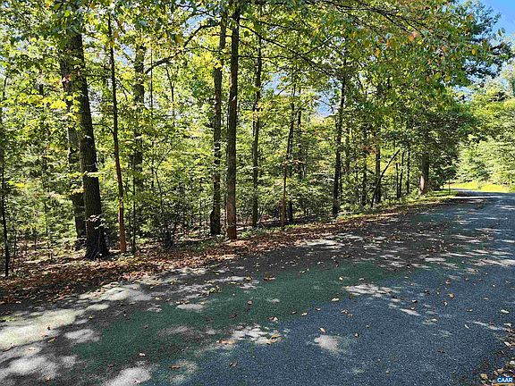 3rd image of 14C Waters Edge Ln