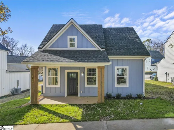 222 Austin Brook St, Simpsonville, SC 29680