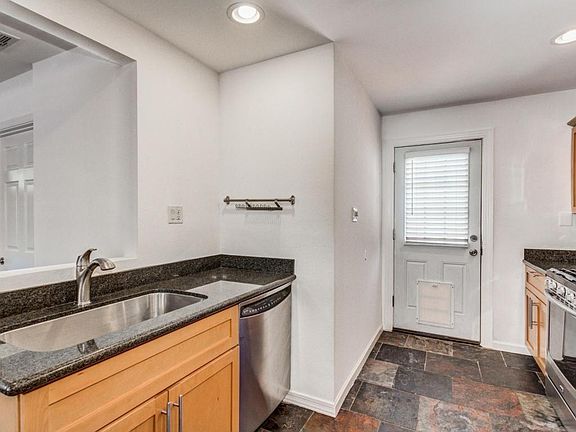 4th image of 2346 W Campus Dr