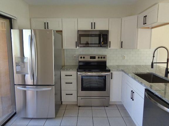 2nd image of 16250 Bay Pointe Blvd APT I105