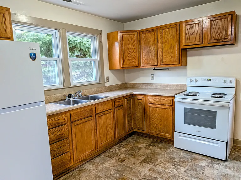 307 Austin Ave — Photo 7