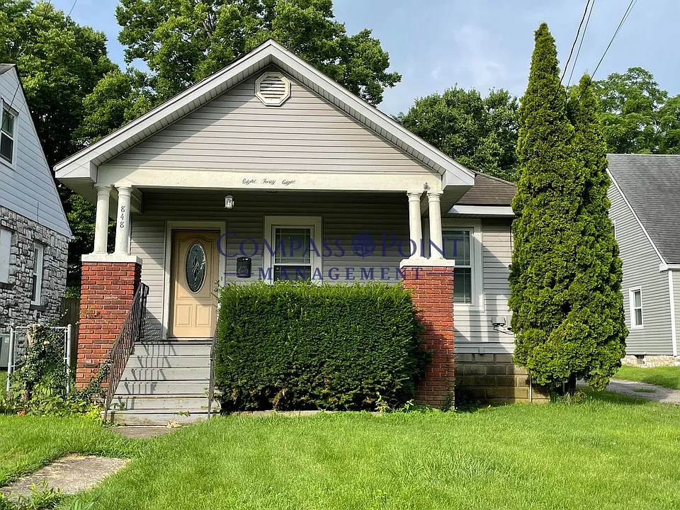 848 Bryan Ave