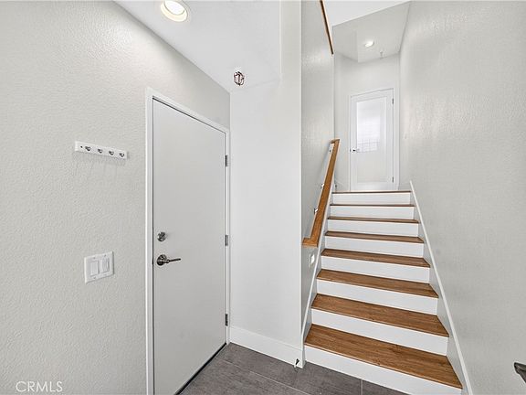 3rd image of 14099 Lemoli Ave