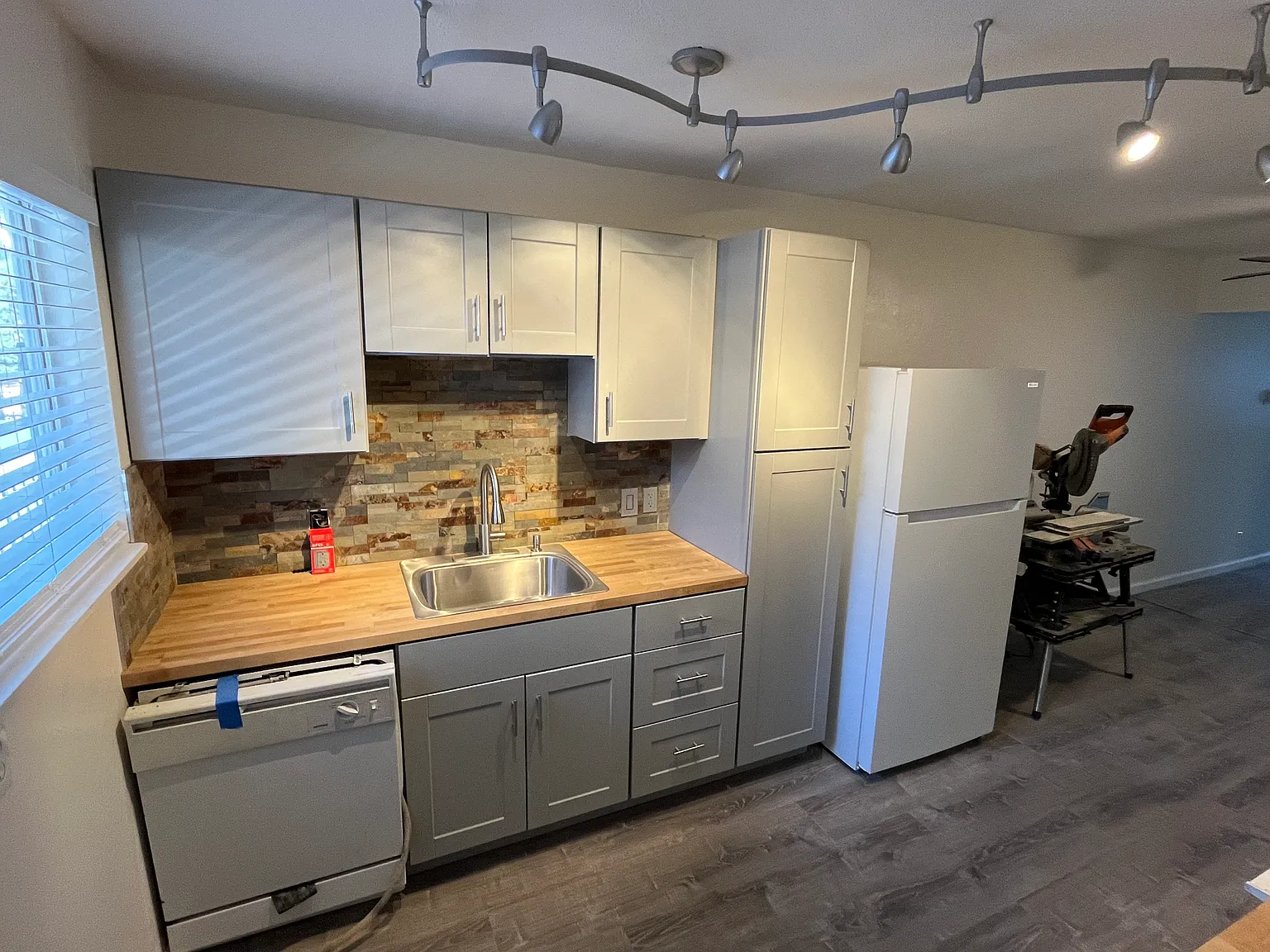 2 bed, 900 sqft, $2,245 — Photo 3