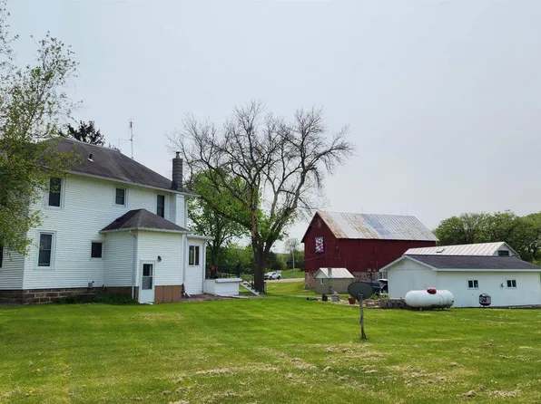 E13636 Highway 33, Baraboo, WI 53913