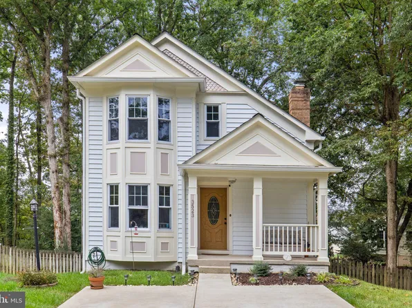 3523 Soffit Pl, Woodbridge, VA 22192