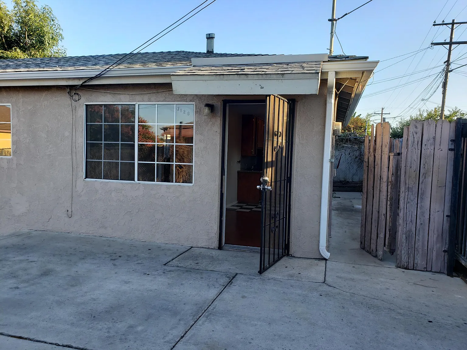 3128 Central Ave — Photo 2
