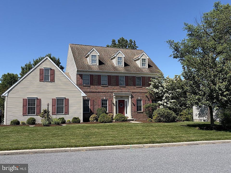 1st image of 702 Sycamore Rd