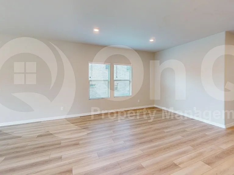 1508 Lannon Ln — Photo 7
