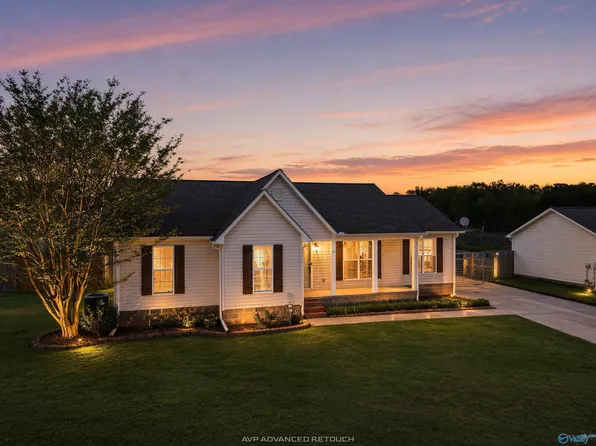 27 Robin Ct, Hartselle, AL 35640