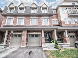 11 Hobart Gdns, Brampton, ON L6Z 0J1