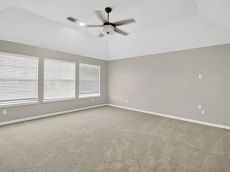 1604 Wagon Wheel Dr — Photo 35